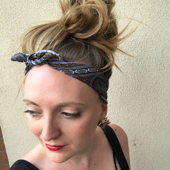 ‘Blue Paisley’ Vintage Head Scarf - Picture 6 of 13